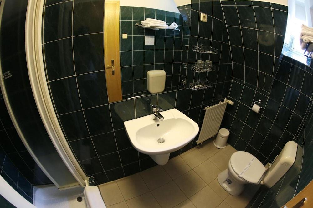 Hotel Bara בודפשט חדר תמונה
