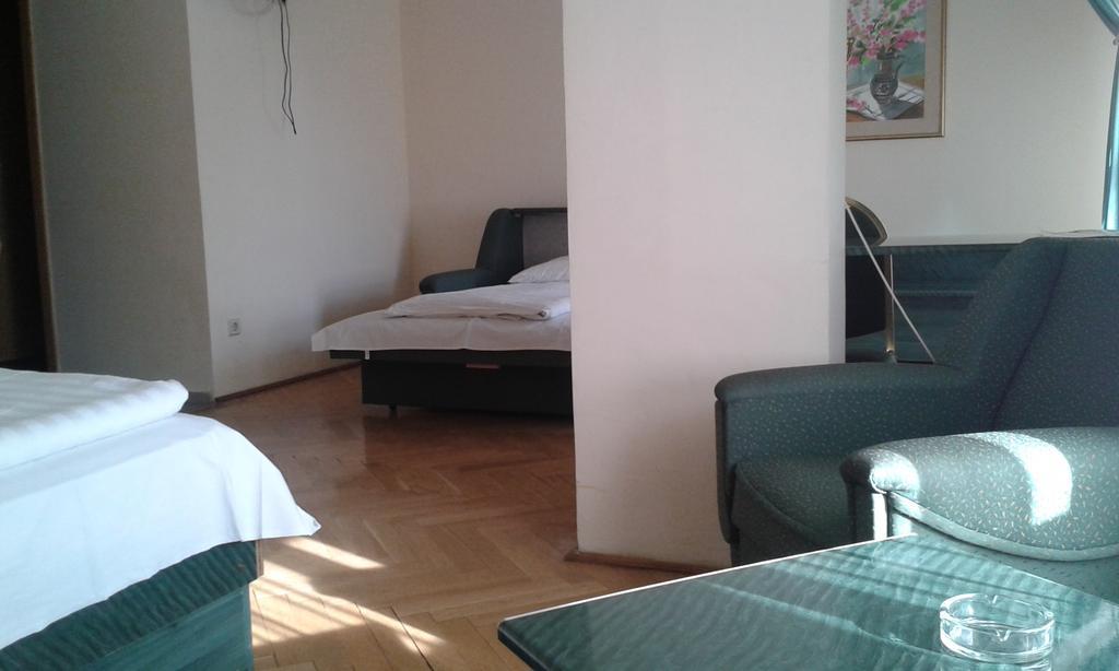 Hotel Bara בודפשט מראה חיצוני תמונה