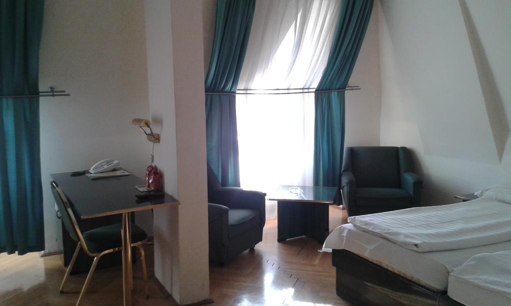 Hotel Bara בודפשט מראה חיצוני תמונה