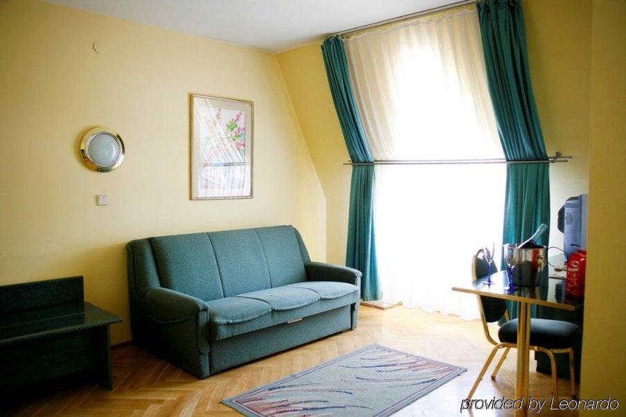 Hotel Bara בודפשט חדר תמונה