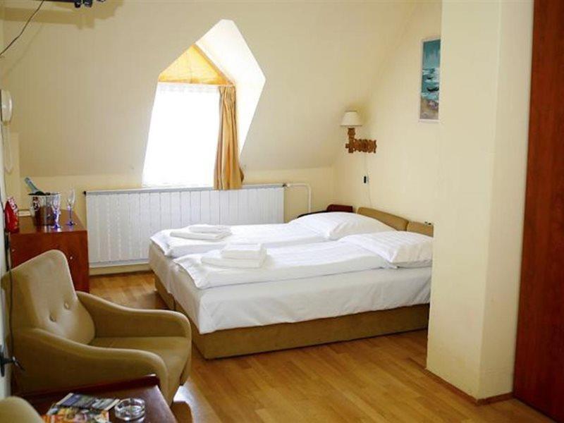 Hotel Bara בודפשט מראה חיצוני תמונה