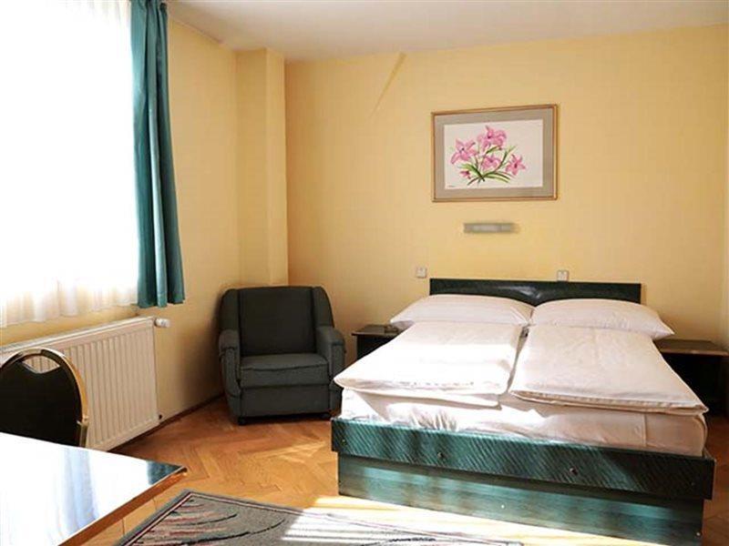 Hotel Bara בודפשט מראה חיצוני תמונה
